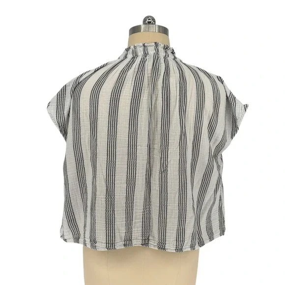 Belle Isle by Torrid Blouse White Black Striped Gauze Cap Sleeve 100% Cotton 1 - Picture 2 of 8